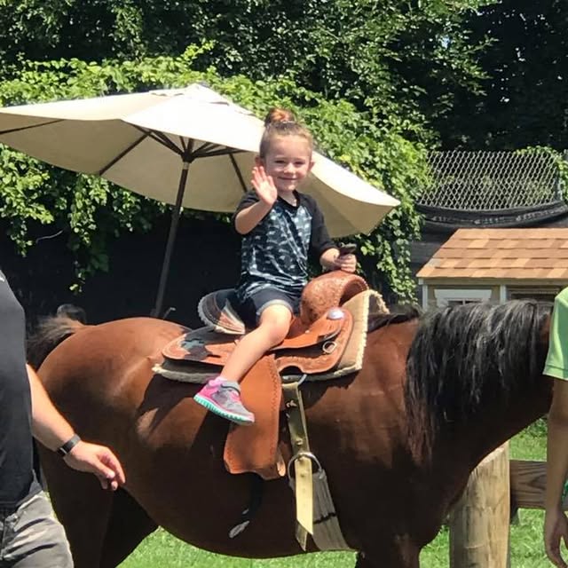 Jayleena pony ride